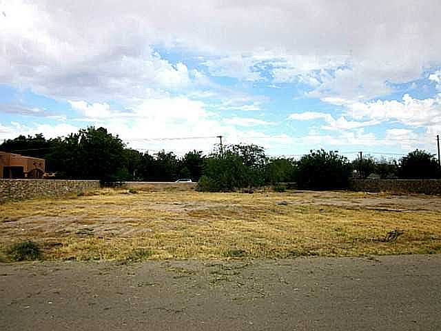 1st image of 5409 E River Ln