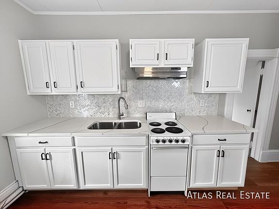 3rd image of 423 N Wahsatch Ave APT 3