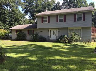 2 Rebel Hill Rd, Mountain Top, PA 18707