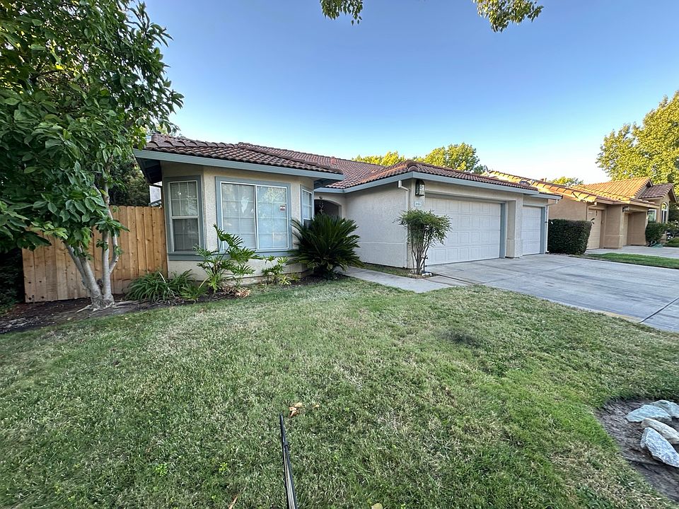 1st image of 10161 River Falls Cir