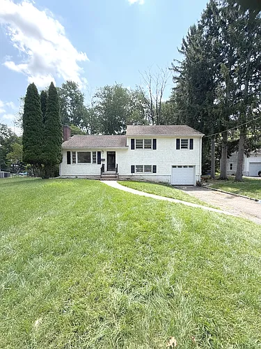 22 Springbrook Rd Photo 1