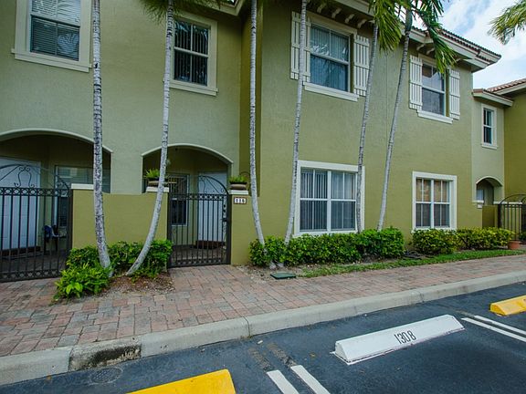2nd image of 115 Lake Monterey Cir