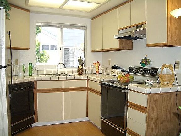3rd image of 1570 Thornbriar Dr