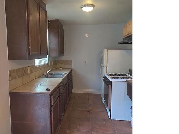 4th image of 605 Gazin St #2