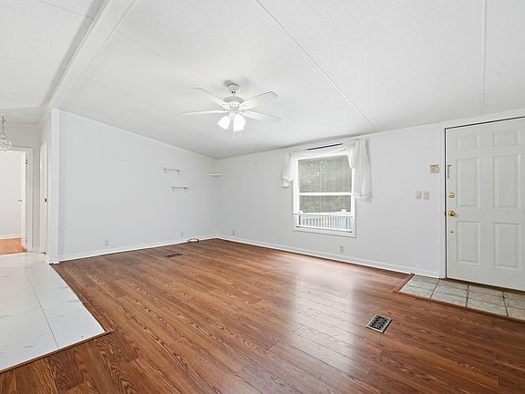 3rd image of 8011 McLamb Dr.