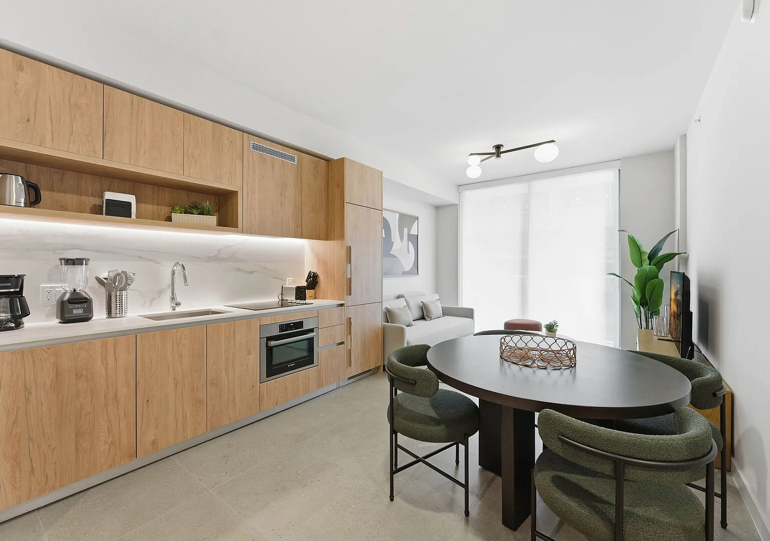 Miami 1BR Getaway for 4 Guests at The Crosby — Photo 2