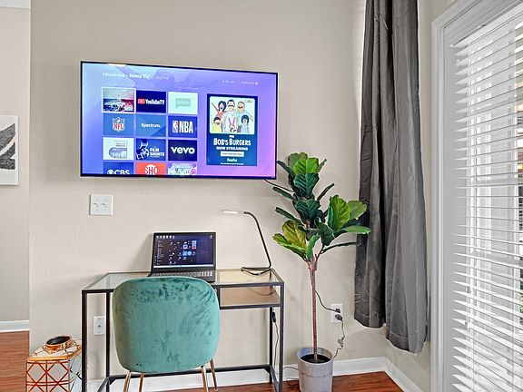 4th image of 5351 Memorial Dr #3053
