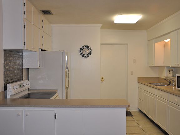 3rd image of 5573 25th Ave N