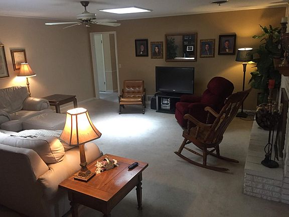 5th image of 3913 Puckett Dr