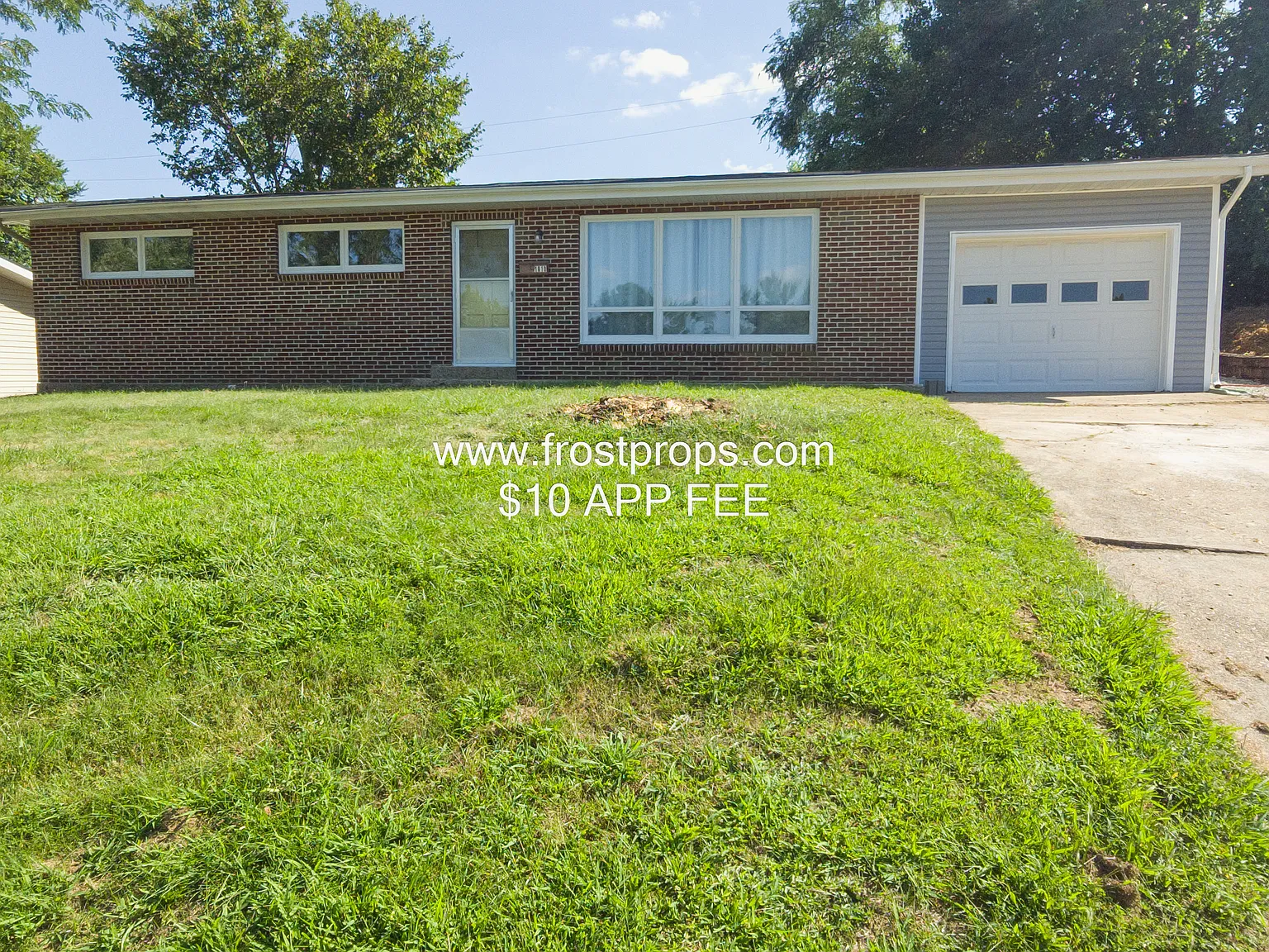 3 bed, 1196 sqft, $995 — Photo 2