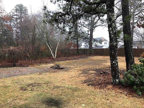 3rd image of 41 Wallwind Dr