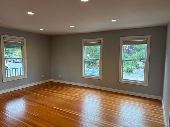 2nd image of 5509 30th Ave NE #5509