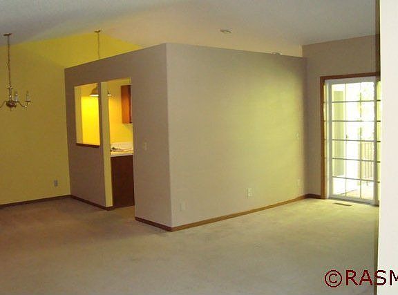 4th image of 110 Teton Ln APT 4