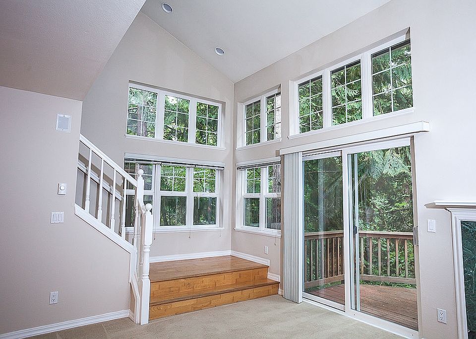 Lots of windows overlooking 