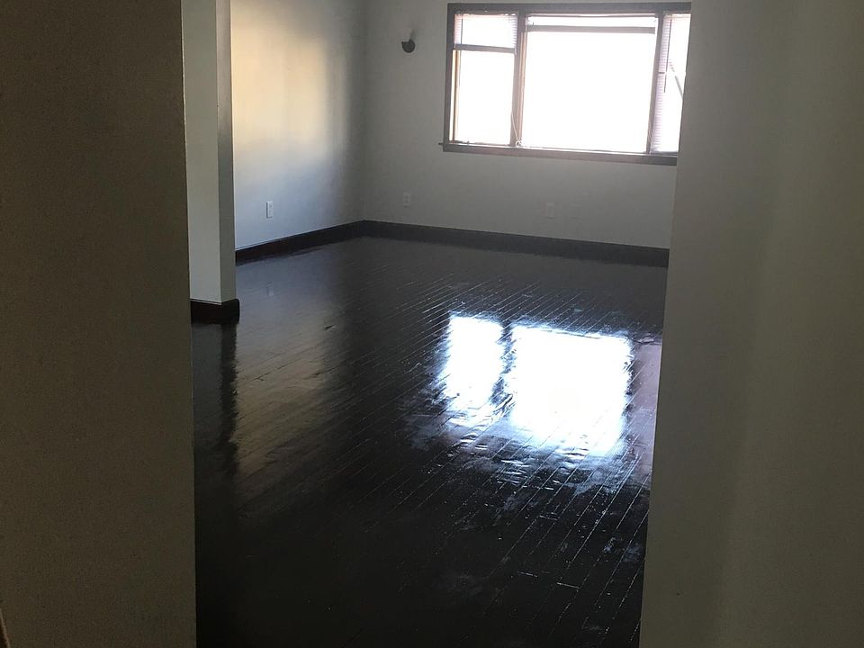 2nd image of 105 Belmount Ave