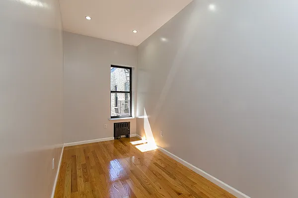 Rented by Nooklyn NYC LLC | media 7