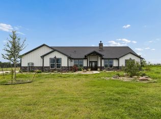 835 Club Lake Rd, Whitesboro, TX 76273