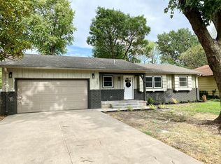 307 N Ohio St, Coffeyville, KS 67337