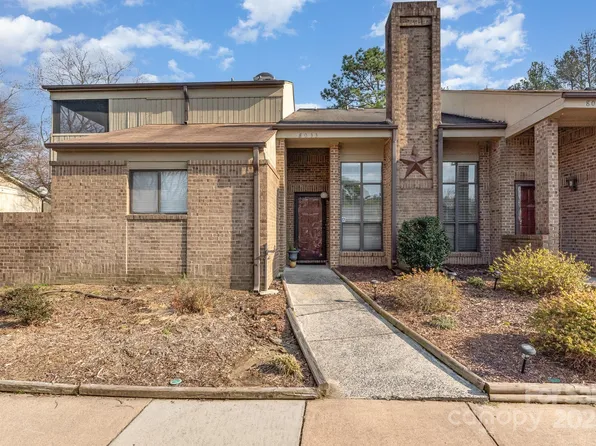 8033 Charter Oak Ln, Charlotte, NC 28226