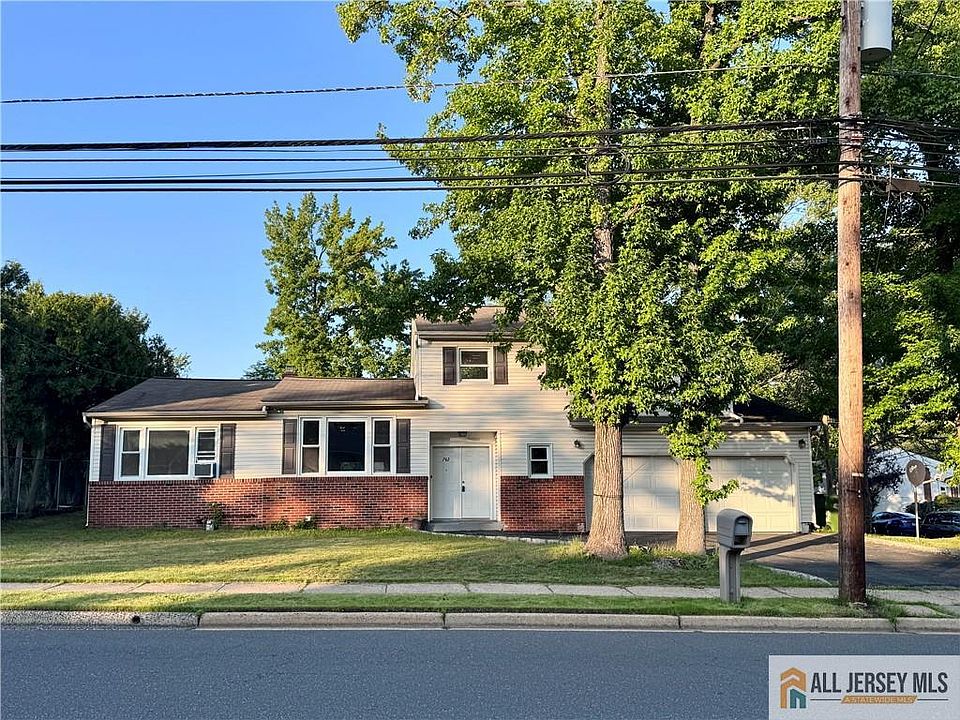 1st image of 742 Grove Ave