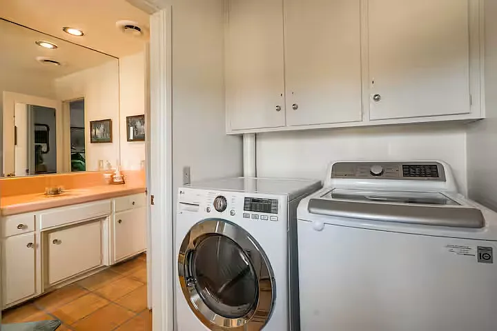 2 bed, 1405 sqft, $4,500 — Photo 3