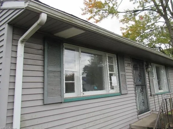 22 Uhler Ave, Akron, OH 44310