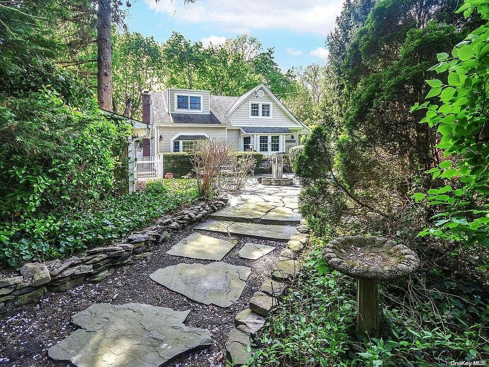1st image of 184 Carpenter Avenue