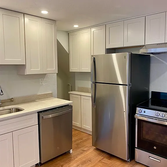 975 Chestnut St #2 — Photo 1