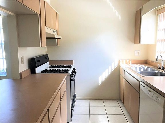 2nd image of 4735 Village Gardens Dr #78
