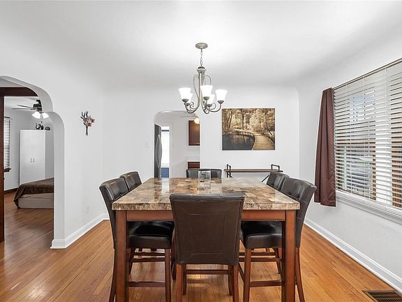 4th image of 3416 Macklind Ave
