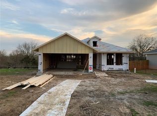 105 Saranac Dr, Elgin, TX 78621