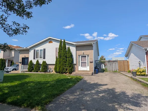 22 Woodland Dr, Welland, ON L3C 7C9