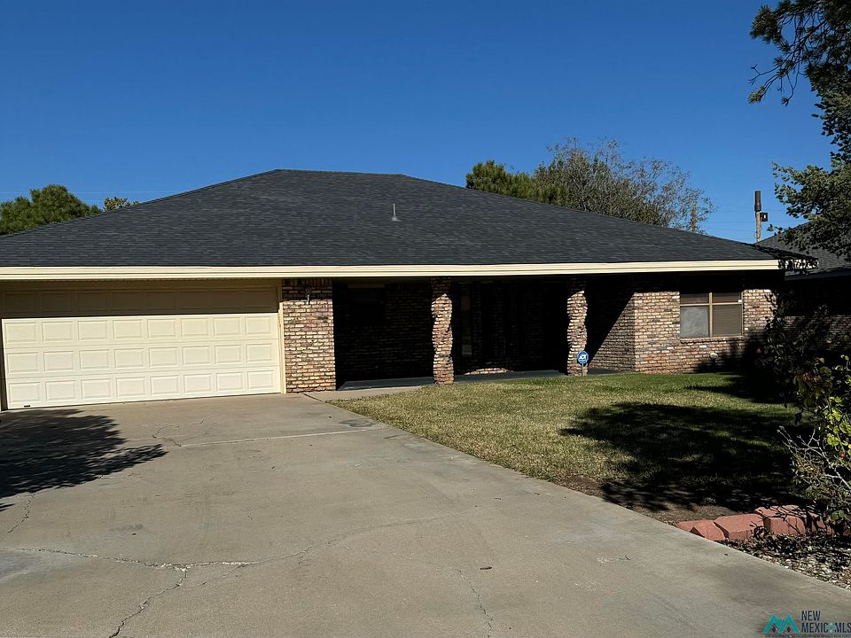 1st image of 422 W Clearfork Cir