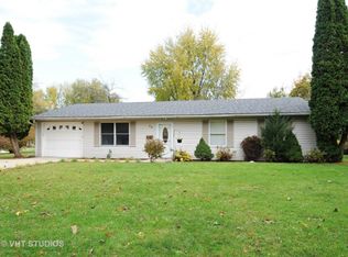 65 Springdale Rd, Montgomery, IL 60538