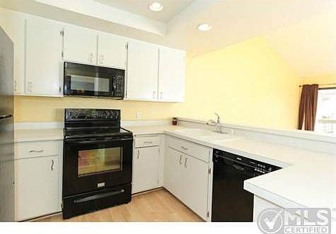3rd image of 3936 Alabama St APT 4