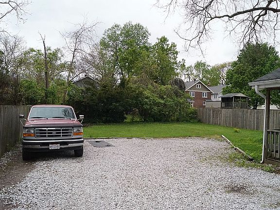 2nd image of 793 College Ave