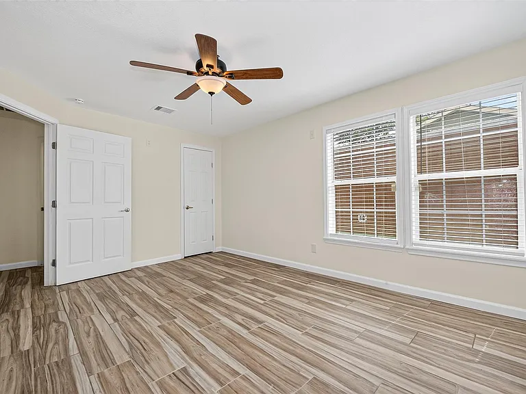 12814 Royce Ln — Photo 12