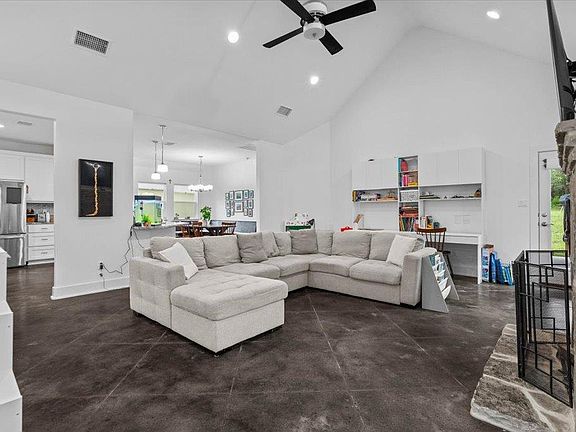 5th image of 10304 Twin Lake Cir