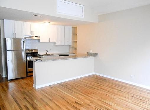 1st image of 2520 N Lincoln Ave #1