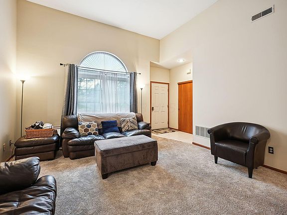 3rd image of 7659 Redman Ln