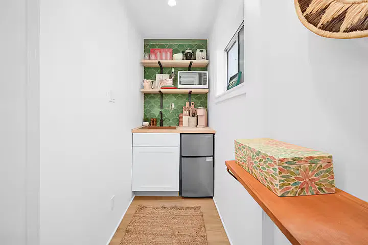 Studio, $2,950 — Photo 4