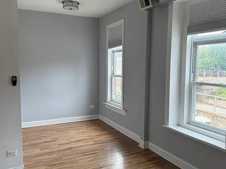 731 W Ohio St #1 — Photo 8