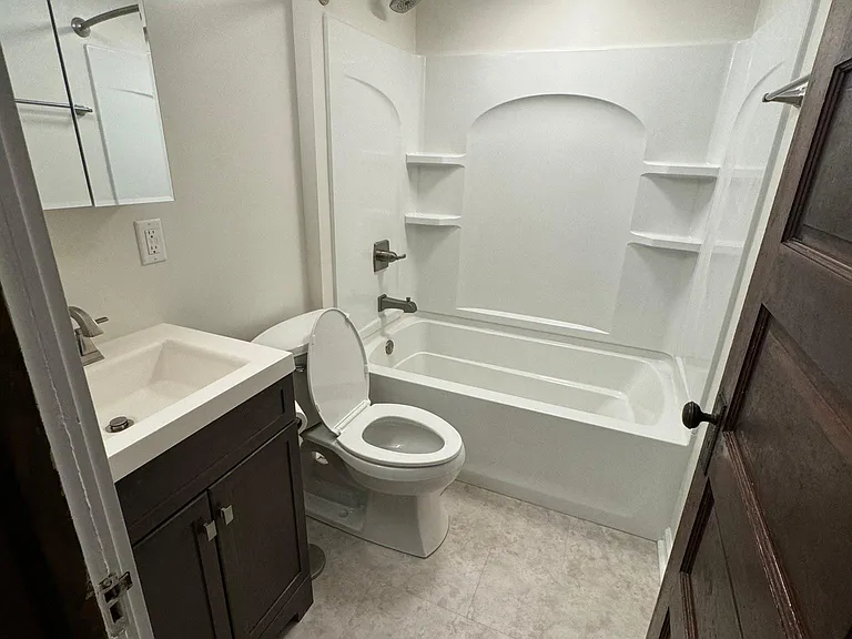 9 Minden Ave #2 — Photo 16