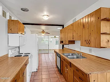 7931 E Malvern Pl — Photo 7