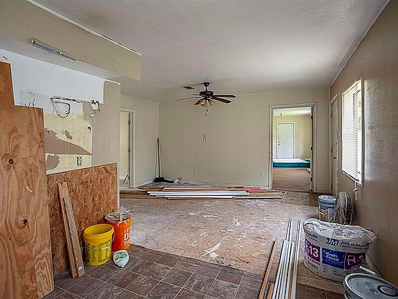 4th image of 408 Schley Ave