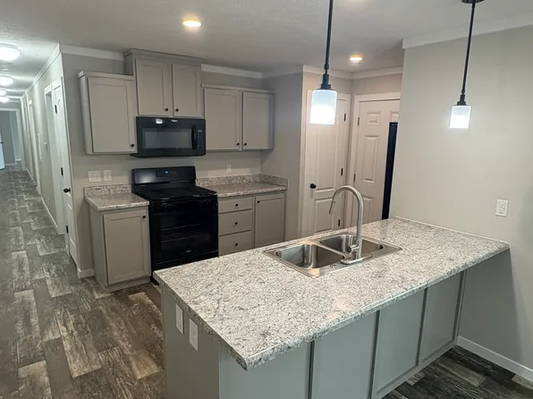 102 S California St #B, Sheridan, IN 46069