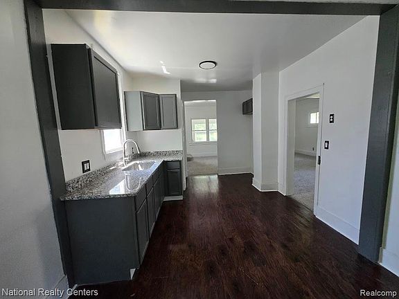 5th image of 18910 Wormer St