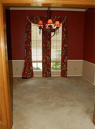 3rd image of 1204 Vassor Cir