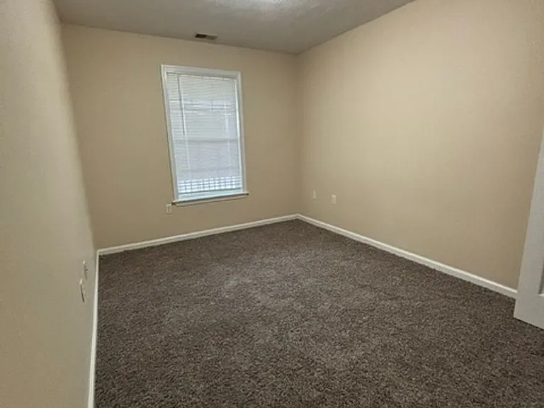 101 Braxton Ct — Photo 21