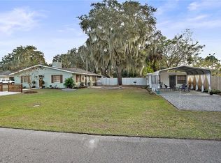 34 E Laurel Oak Dr, Eustis, FL 32726